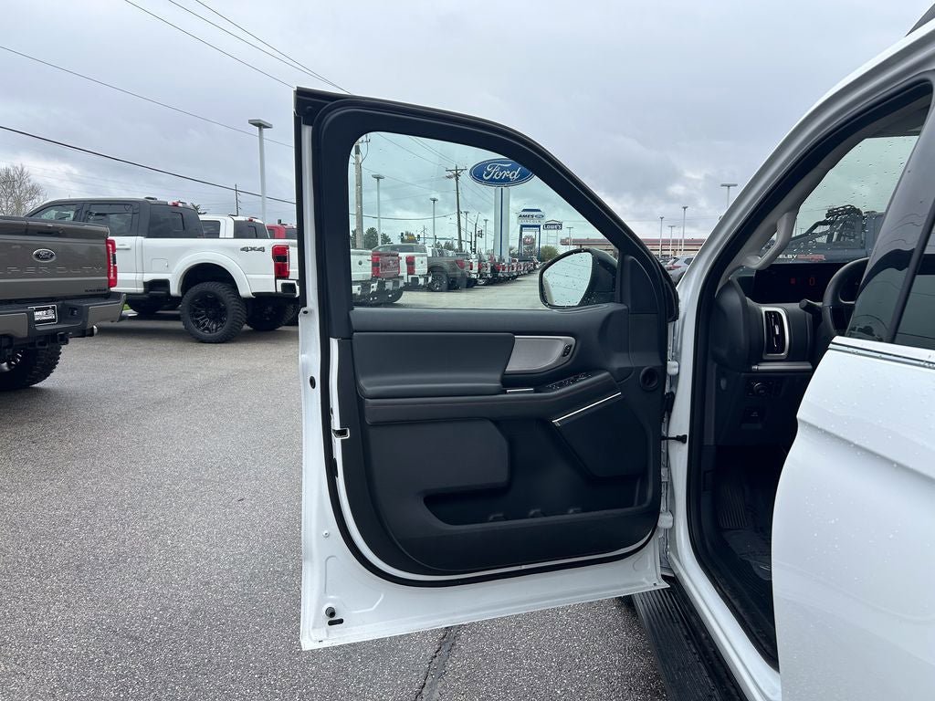 Certified 2025 Ford Expedition Active AWD/4WD image 12