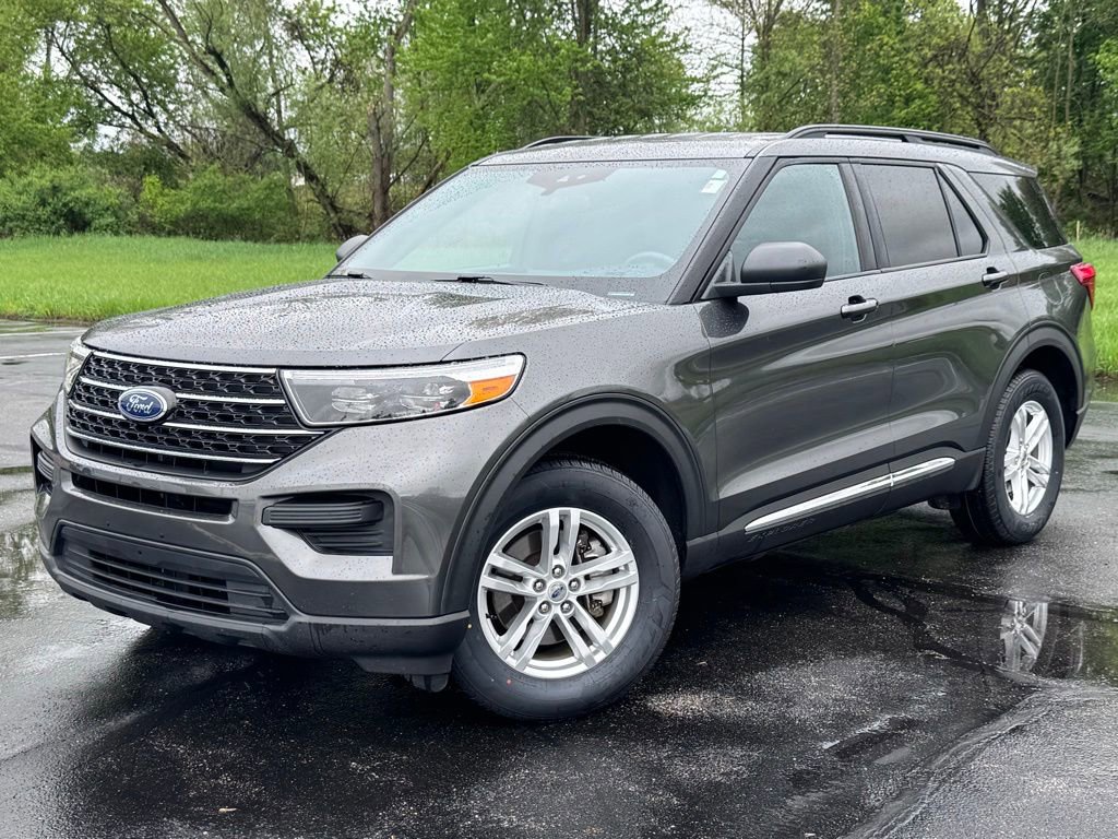 Certified 2020 Ford Explorer XLT AWD/4WD image 2