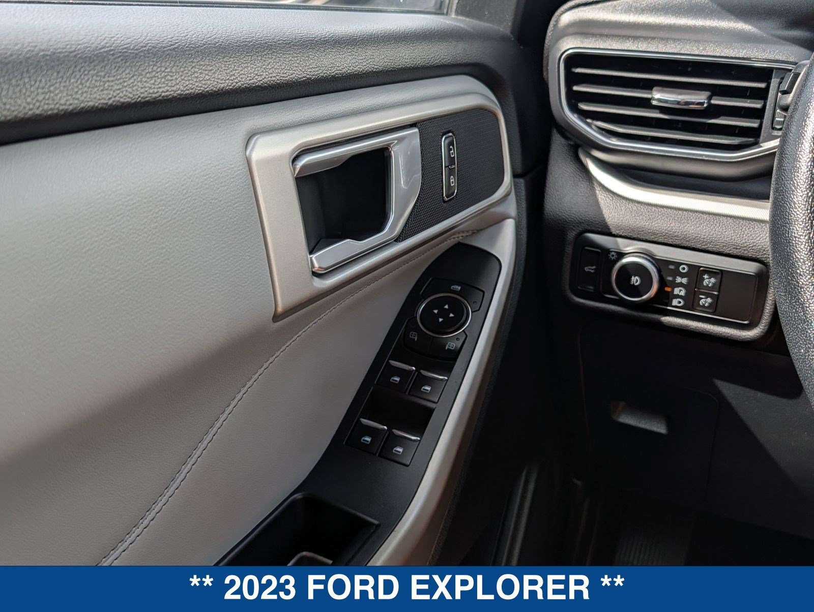 Certified 2023 Ford Explorer XLT w/ Equipment Group 202A RWD image 26