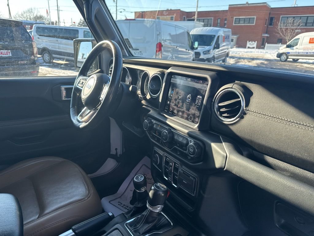 Used 2020 Jeep Wrangler Unlimited Sahara image 35
