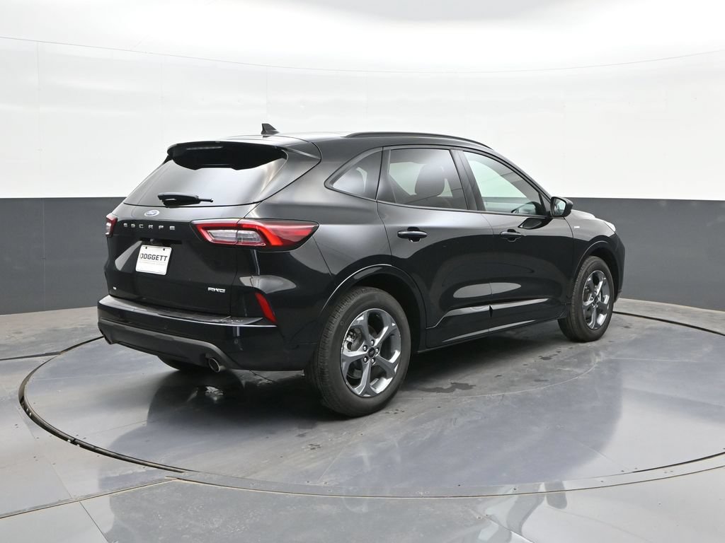 Certified 2024 Ford Escape ST-Line w/ Tech Pack #1 AWD/4WD image 11