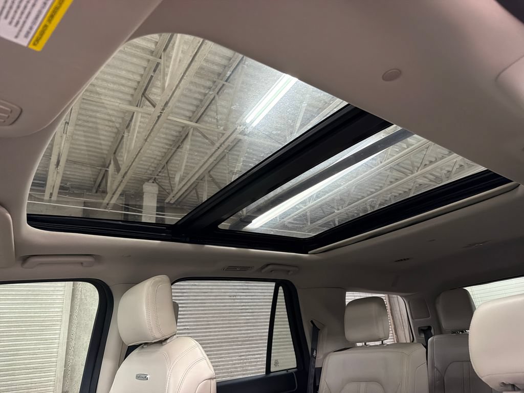 Certified 2019 Ford Expedition Platinum RWD image 10