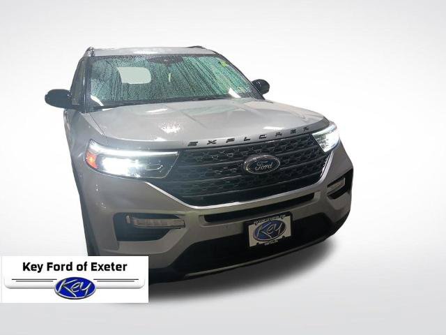 Certified 2022 Ford Explorer XLT w/ Equipment Group 202A AWD/4WD image 3