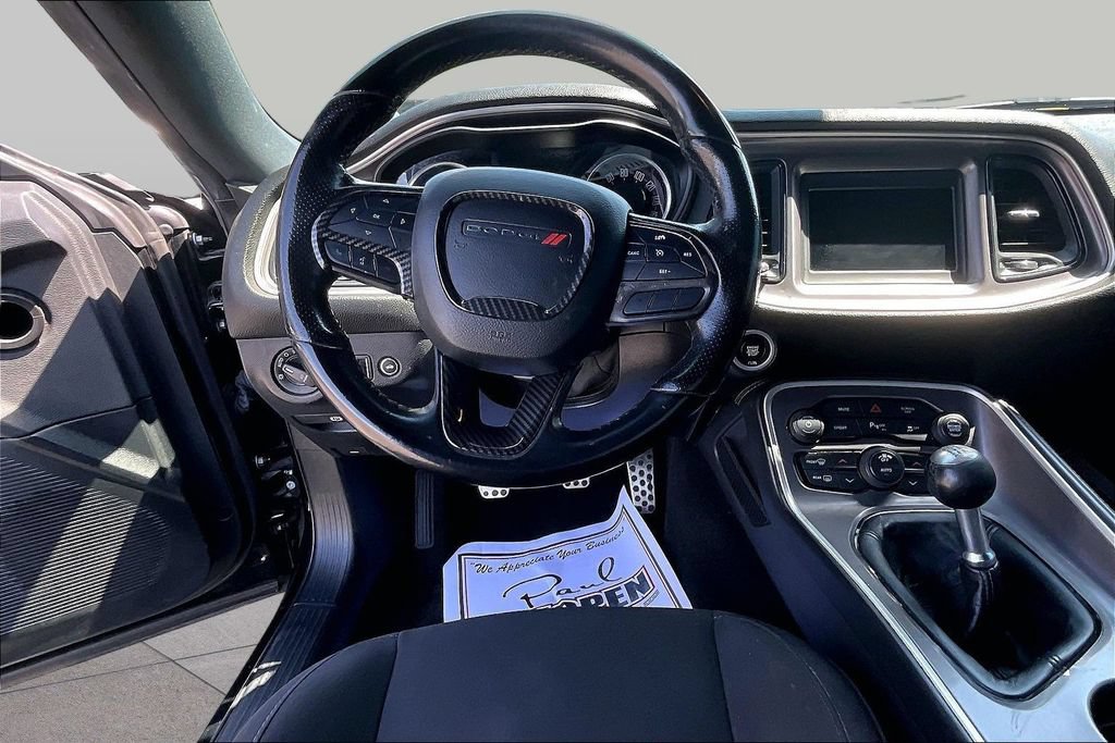 Used 2022 Dodge Challenger R/T RWD image 5
