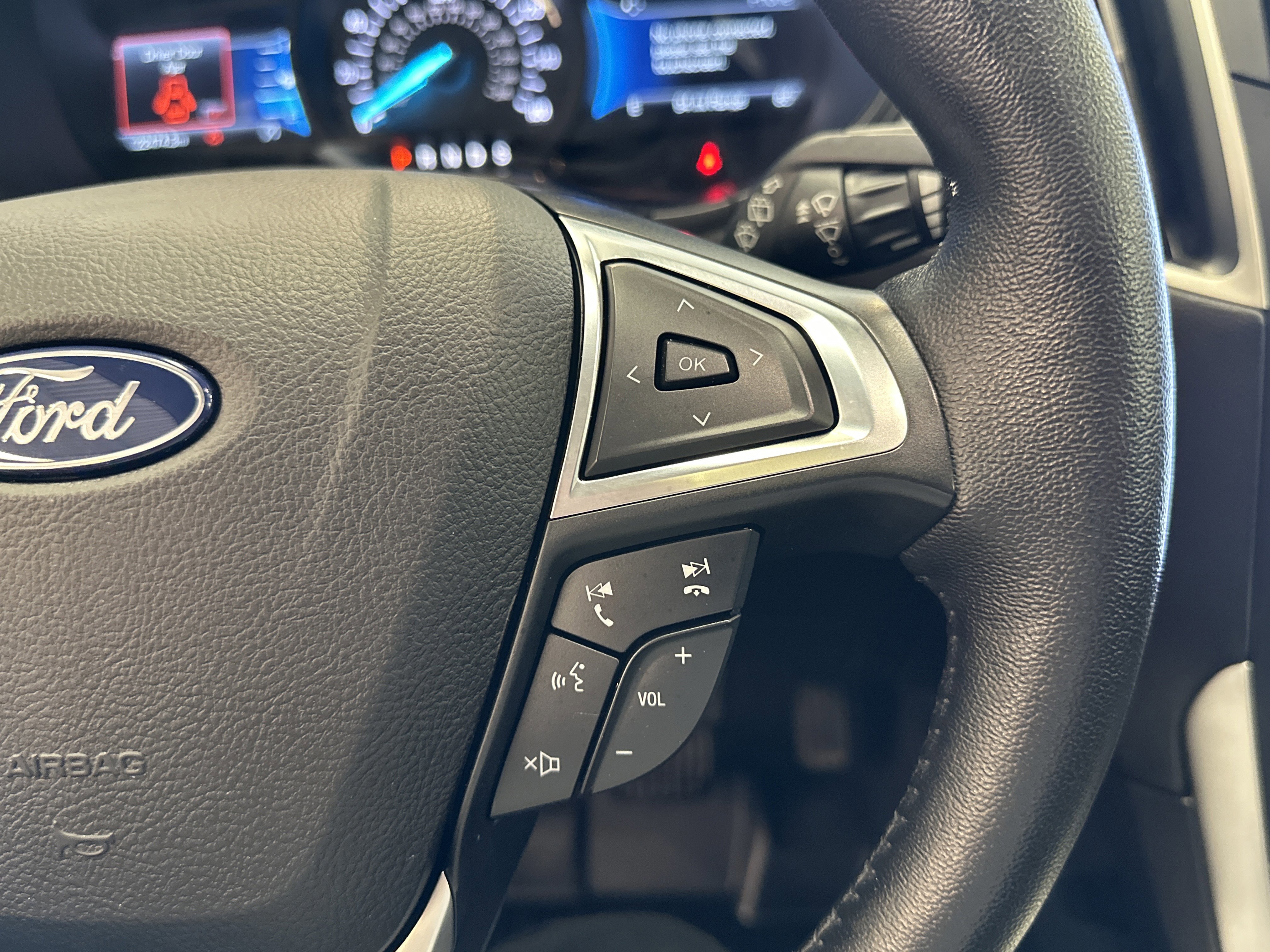 Certified 2023 Ford Edge SEL w/ Convenience Package image 35