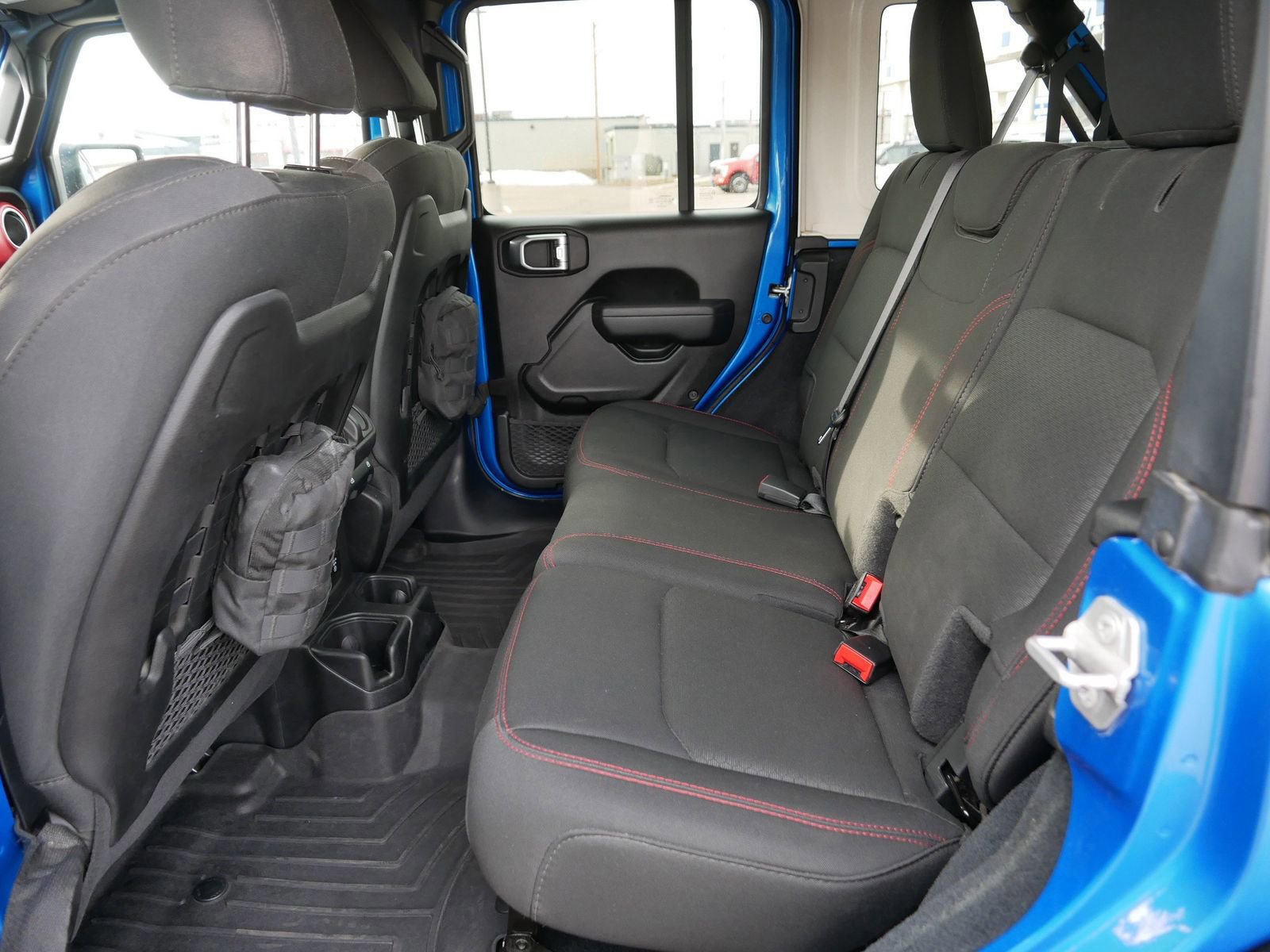 Used 2022 Jeep Wrangler Unlimited Rubicon w/ Cold Weather Group AWD/4WD image 21