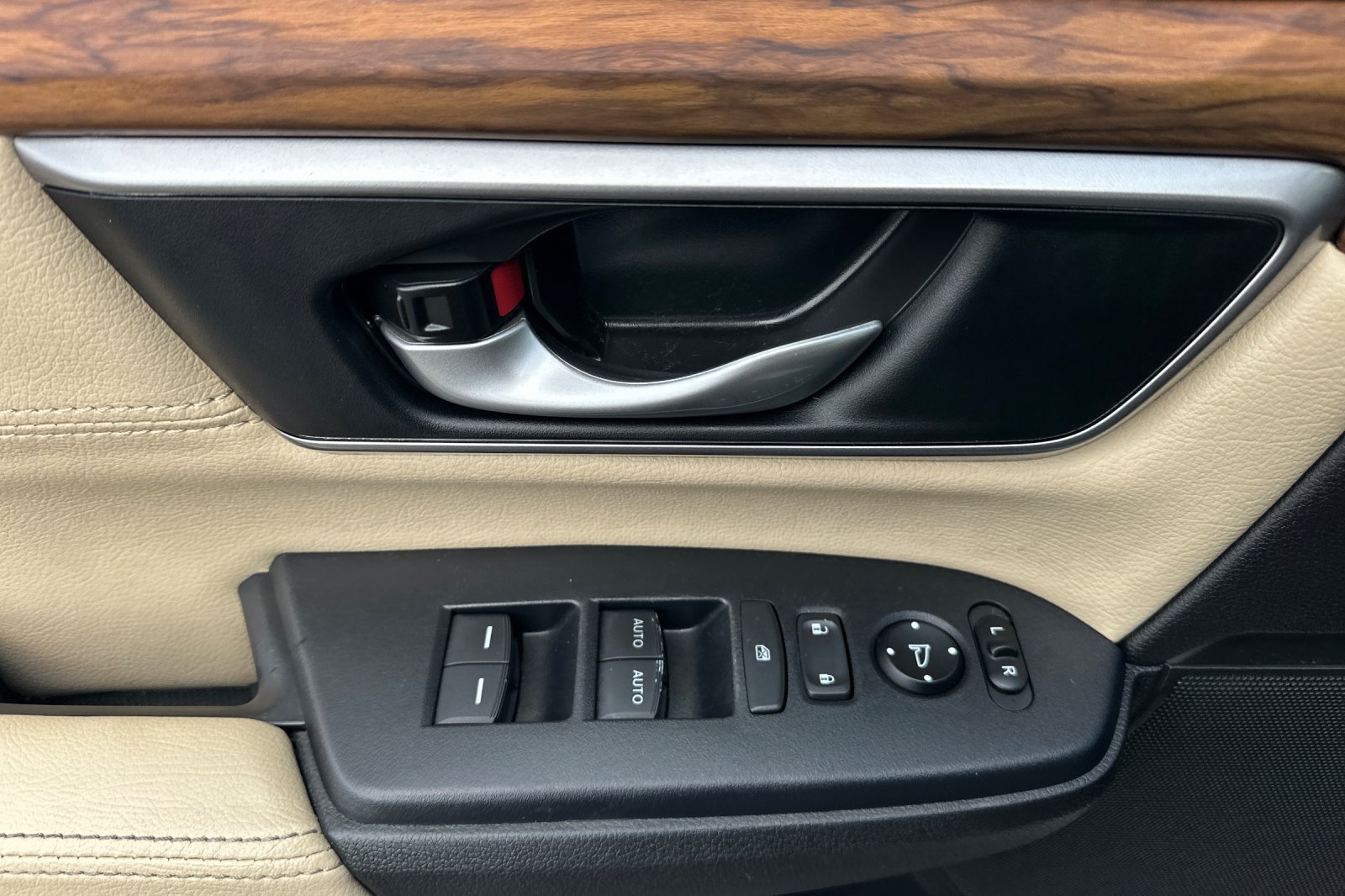 Used 2021 Honda CR-V EX image 10