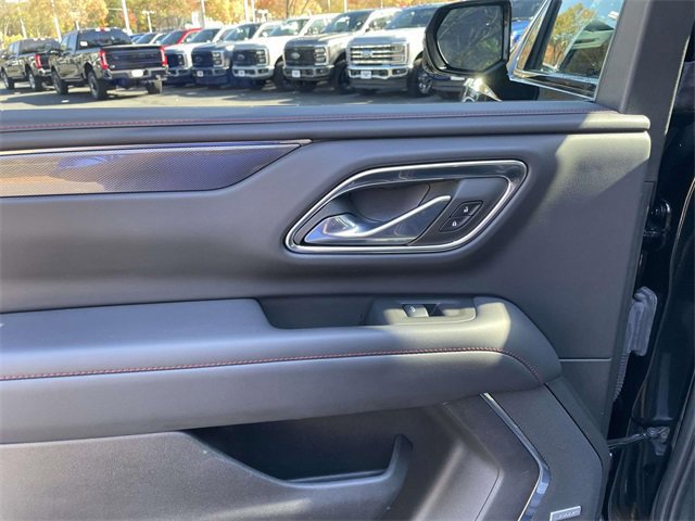 Used 2023 Chevrolet Suburban RST w/ Sport Performance Package image 28