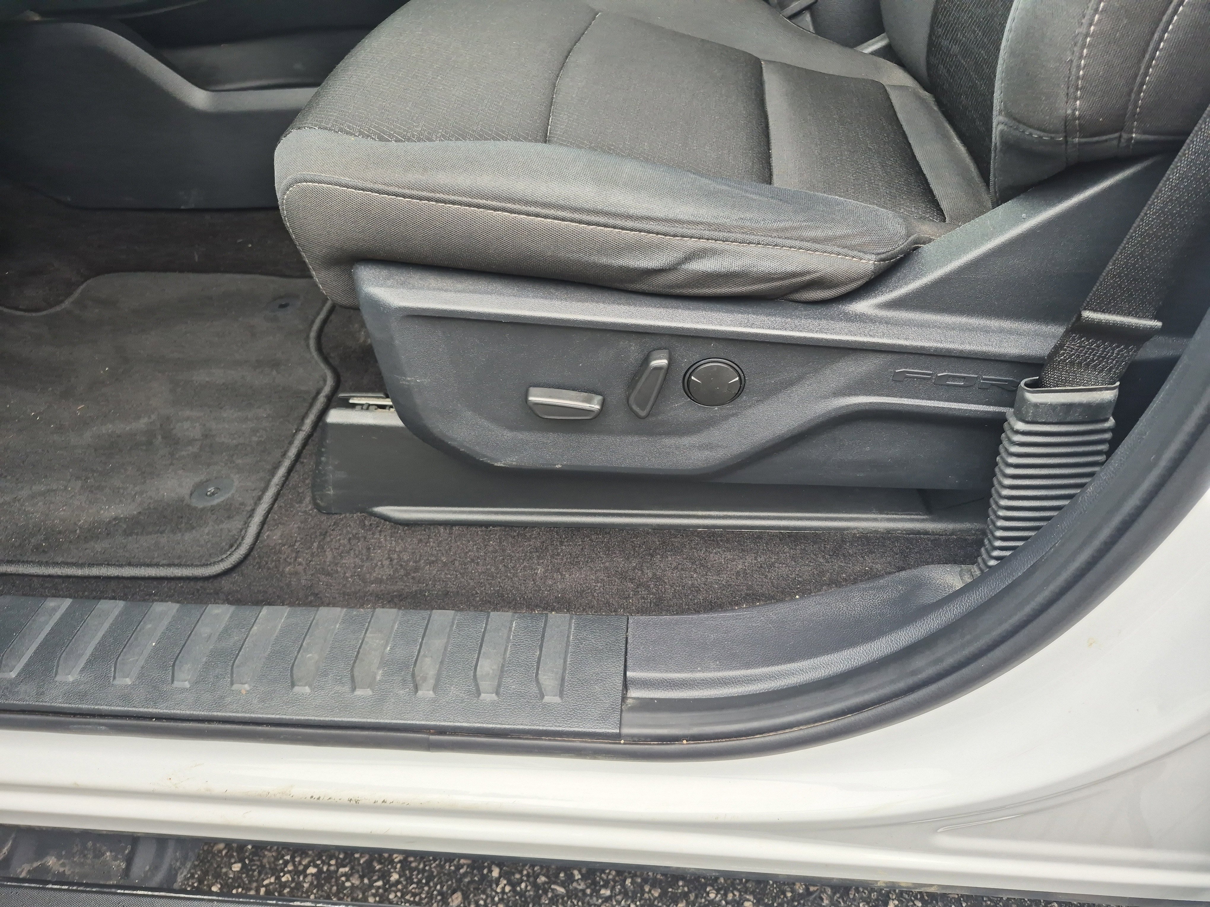 Certified 2023 Ford F150 XLT w/ Equipment Group 302A High image 15