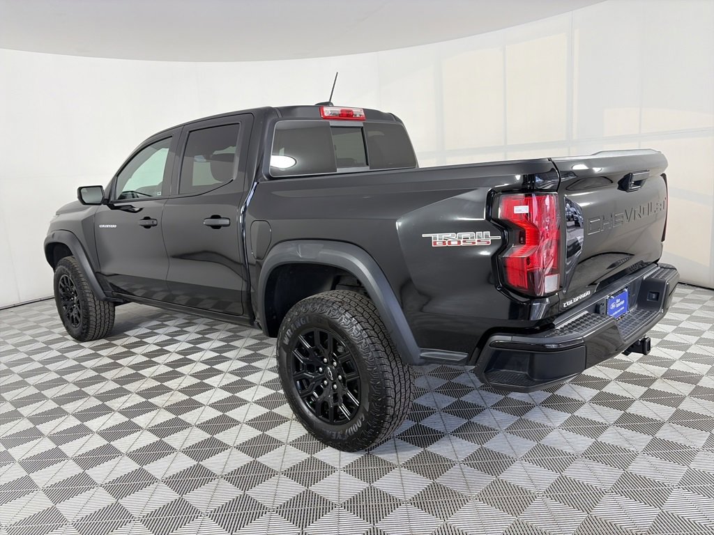 Used 2024 Chevrolet Colorado Trail Boss image 3
