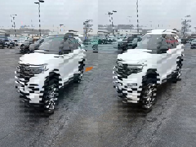 Certified 2023 Ford Explorer XLT w/ Equipment Group 202A
