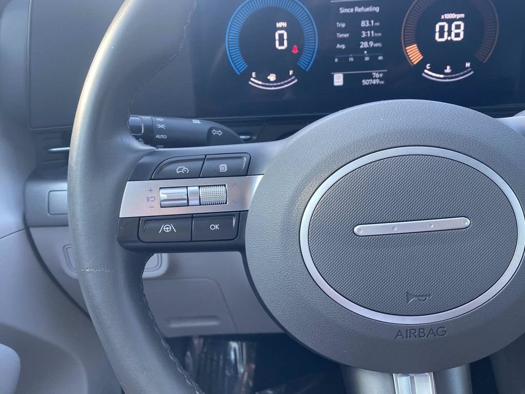 Used 2025 Hyundai Kona SEL FWD image 31