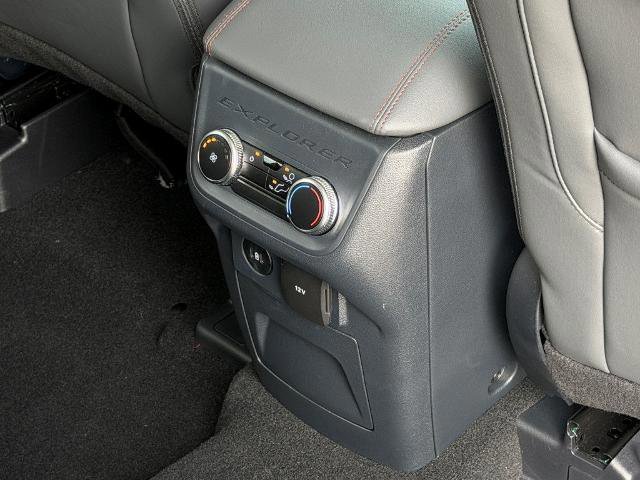 Certified 2025 Ford Explorer Active w/ Active Comfort Package image 32