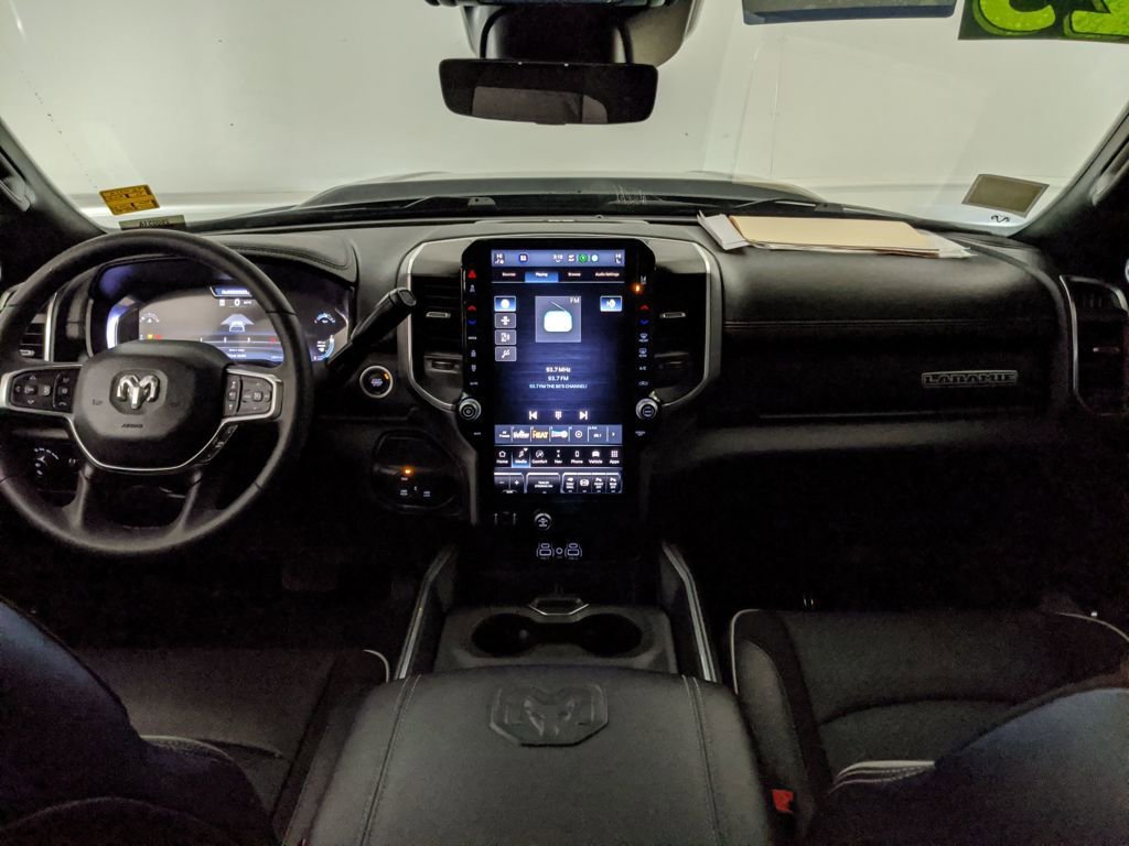 Used 2025 RAM 3500 Laramie image 15