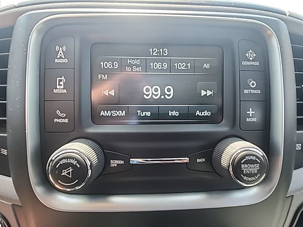 Used 2017 RAM 1500 Express AWD/4WD image 16