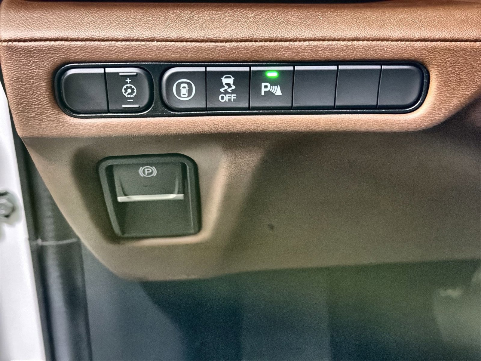 Used 2023 Acura MDX SH-AWD w/ Technology Package image 39