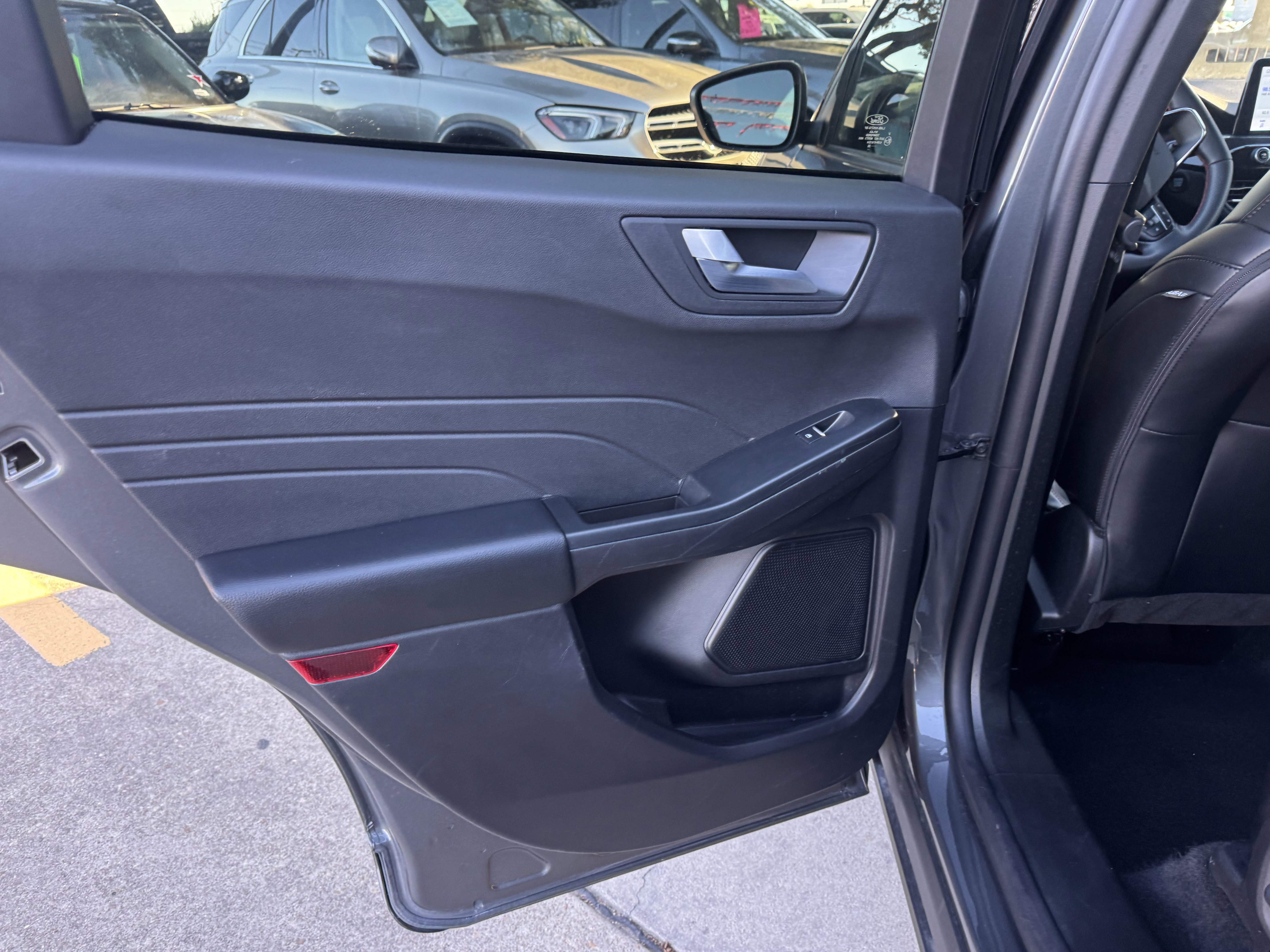 Certified 2025 Ford Escape ST-Line image 13