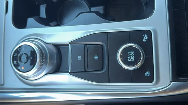 Certified 2022 Ford Explorer XLT w/ Equipment Group 202A image 28