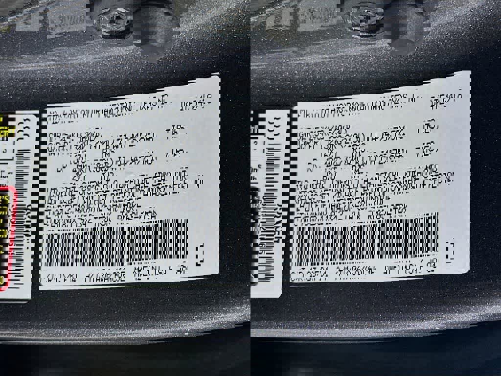 Used 2018 Toyota Tacoma SR w/ SR Convenience Package image 24