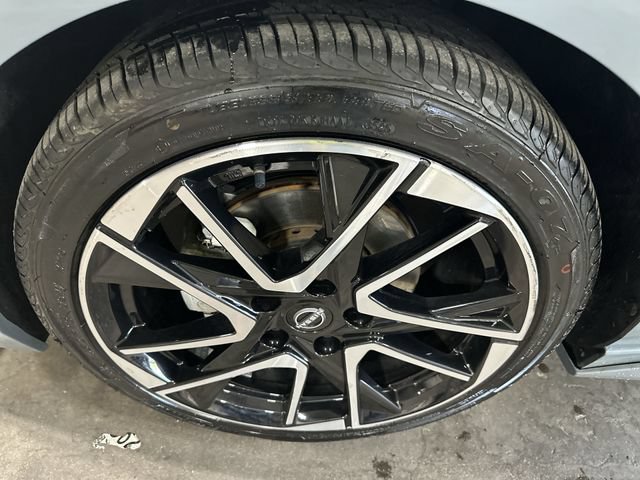 Used 2024 Nissan Sentra SR FWD image 23