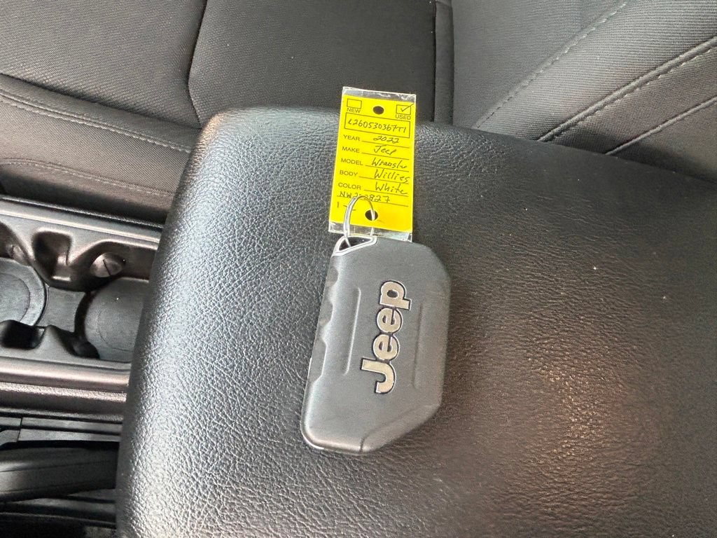 Used 2022 Jeep Wrangler Sport AWD/4WD image 38