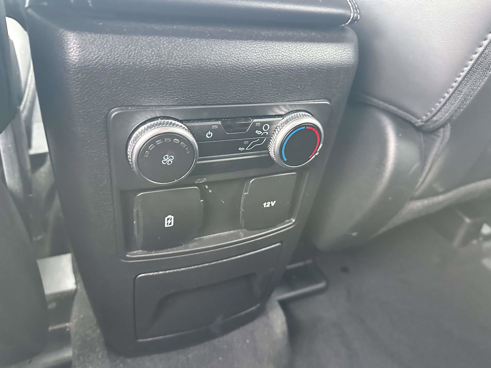 Certified 2022 Ford Explorer XLT w/ Equipment Group 202A AWD/4WD image 11