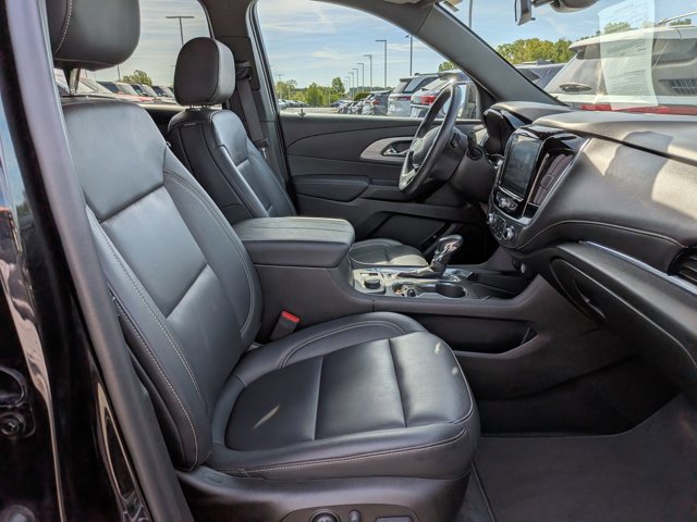 Used 2022 Chevrolet Traverse LT image 35