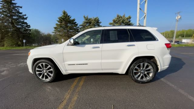 Used 2018 Jeep Grand Cherokee Overland AWD/4WD image 6