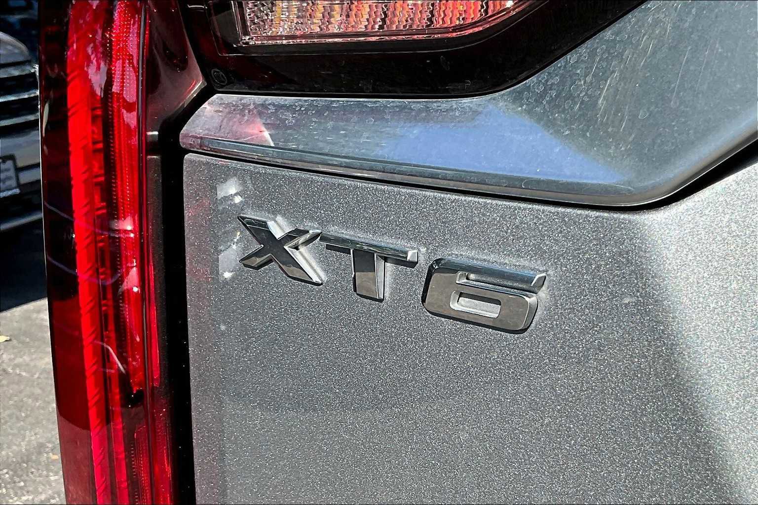 Used 2024 Cadillac XT6 Premium Luxury image 22