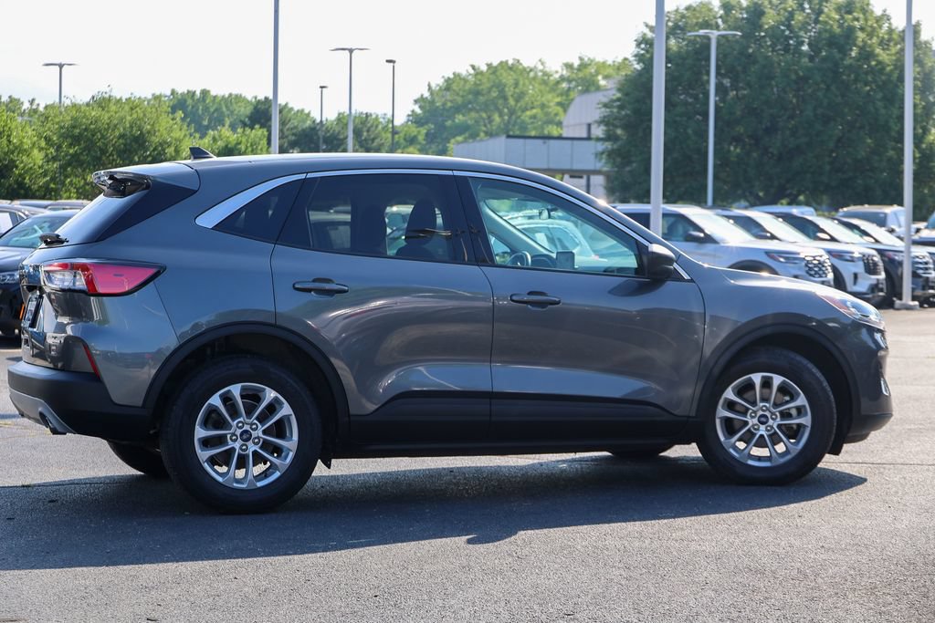 Certified 2022 Ford Escape SE w/ Cold Weather Package FWD image 11