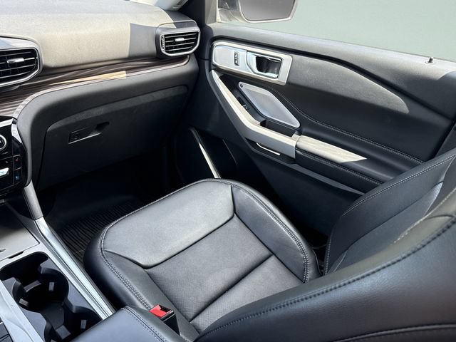 Certified 2024 Ford Explorer Limited w/ Limited Technology Package RWD image 27