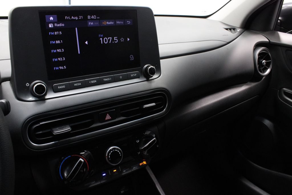 Used 2022 Hyundai Kona SE FWD image 29