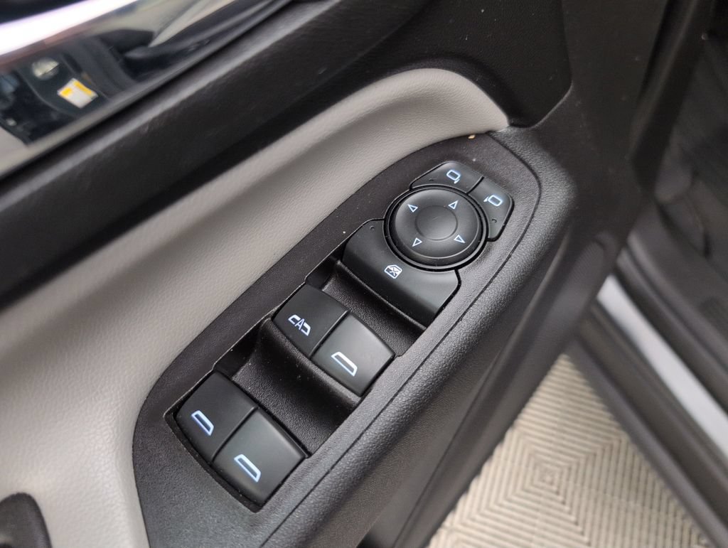 Used 2021 Chevrolet Equinox LS w/ LS Convenience Package FWD image 32