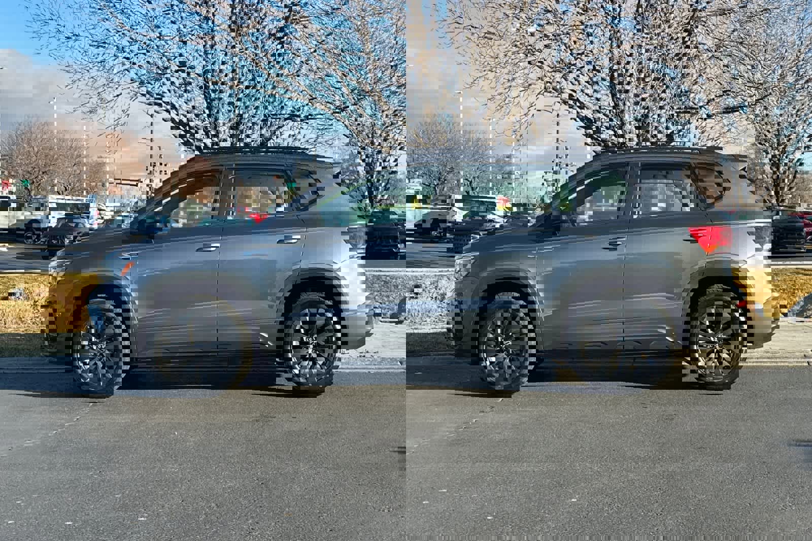 Used 2022 Volkswagen Taos S image 2