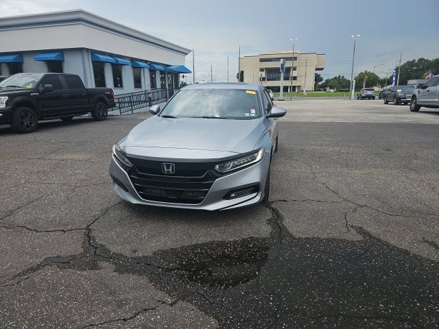 Used 2018 Honda Accord Sport image 2
