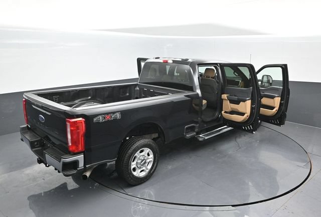 Certified 2025 Ford F250 XLT AWD/4WD image 25