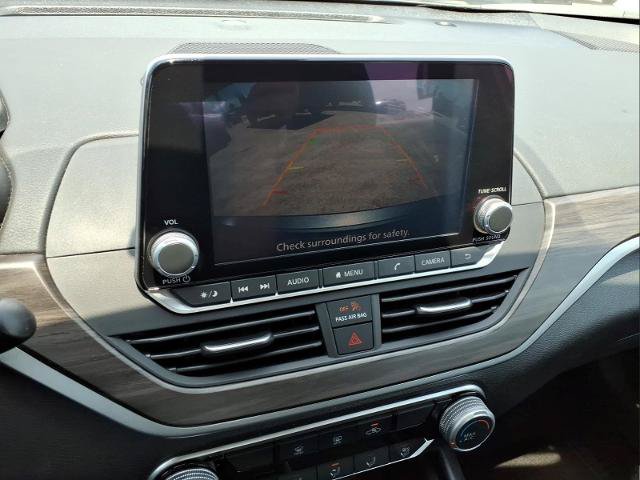 Used 2025 Nissan Altima 2.5 SV FWD image 21