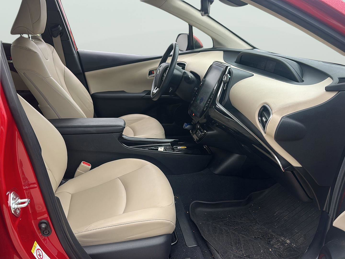 Used 2019 Toyota Prius Limited image 21