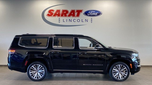 Used 2023 Jeep Grand Wagoneer L Series III AWD/4WD image 1