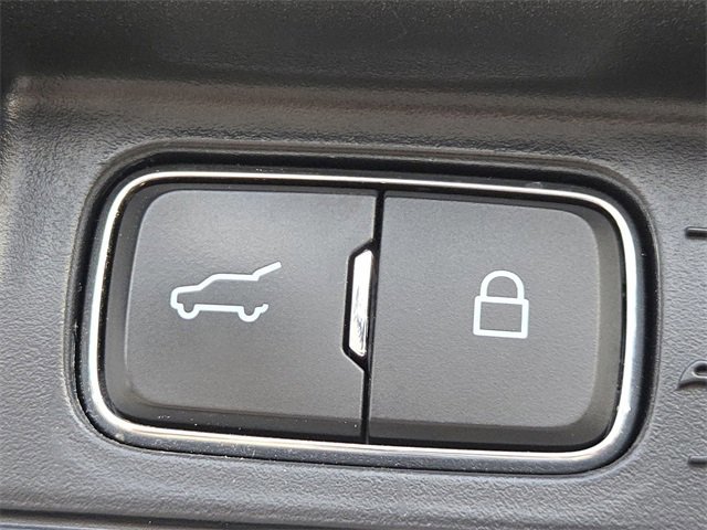 Certified 2021 Ford Explorer XLT w/ Equipment Group 202A image 15