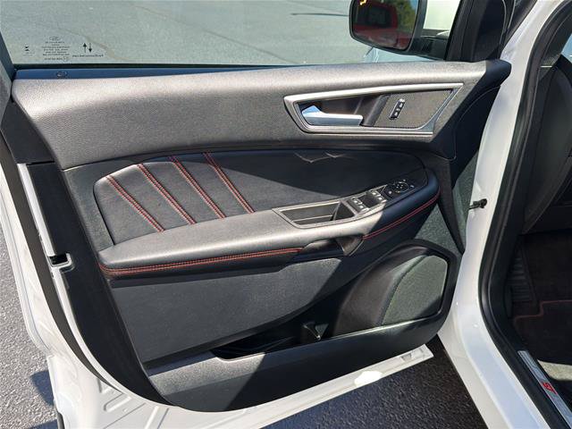 Certified 2023 Ford Edge ST-Line AWD/4WD image 14