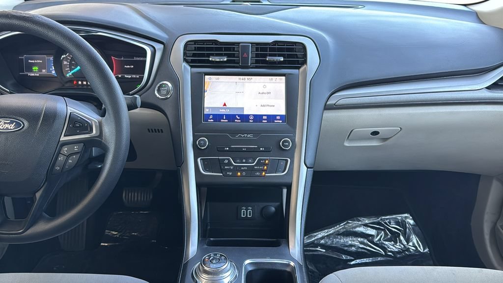 Certified 2020 Ford Fusion SE FWD image 9