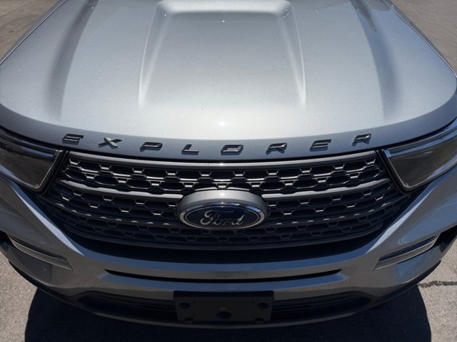 Certified 2023 Ford Explorer XLT w/ Equipment Group 202A AWD/4WD image 25