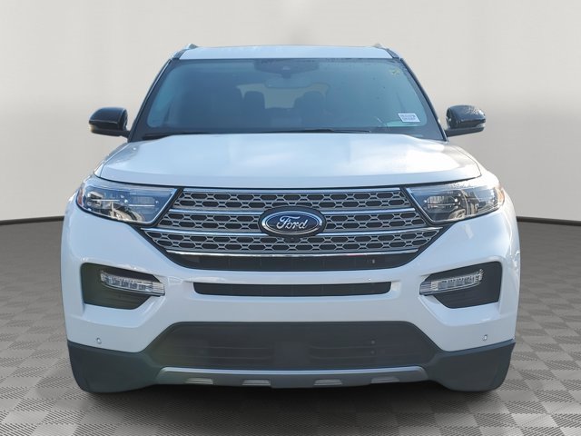 Certified 2022 Ford Explorer Limited w/ Equipment Group 301A image 2