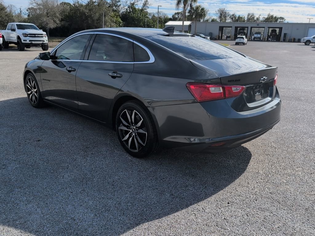 Used 2018 Chevrolet Malibu LT w/ Leather Package image 5