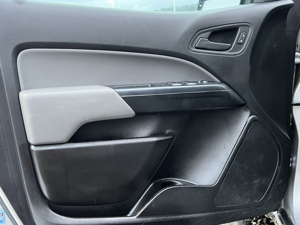 Used 2020 Chevrolet Colorado W/T w/ Custom Special Edition image 14