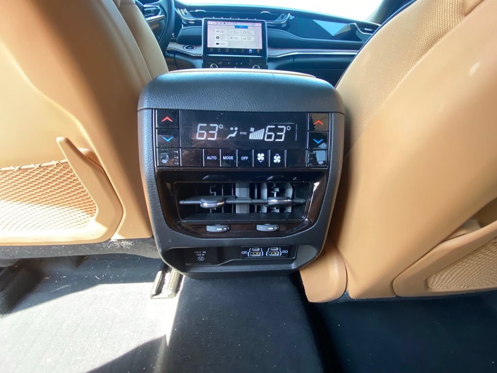 Used 2024 Jeep Grand Cherokee Summit w/ Advanced Protech Group IV AWD/4WD image 25