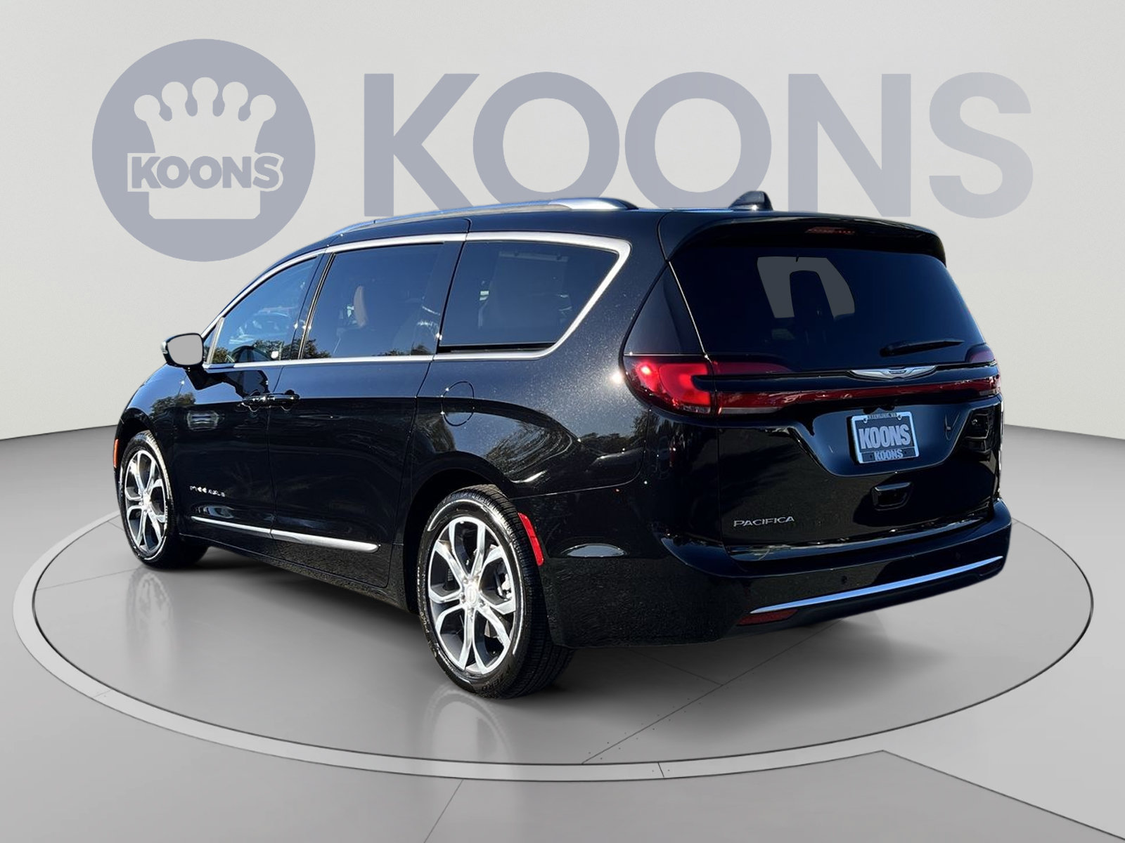 Used 2026 Chrysler Pacifica Pinnacle FWD image 8