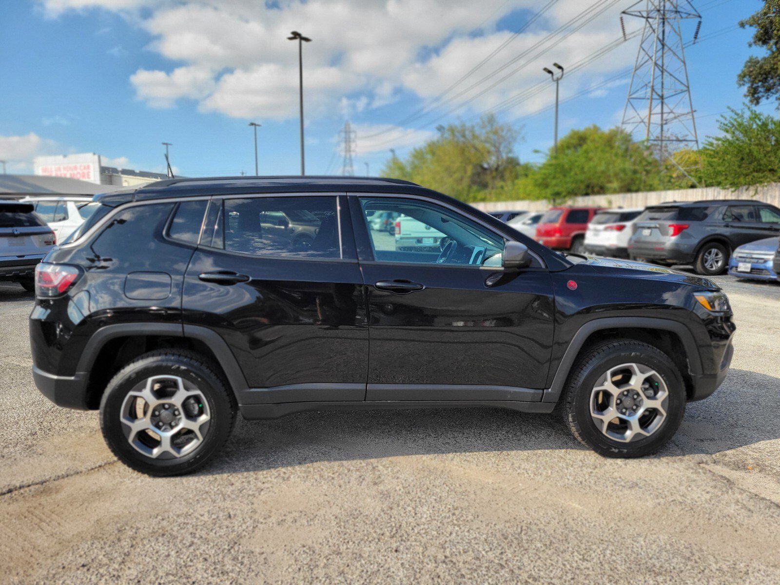 Used 2022 Jeep Compass Trailhawk w/ Trailhawk Elite Group image 2