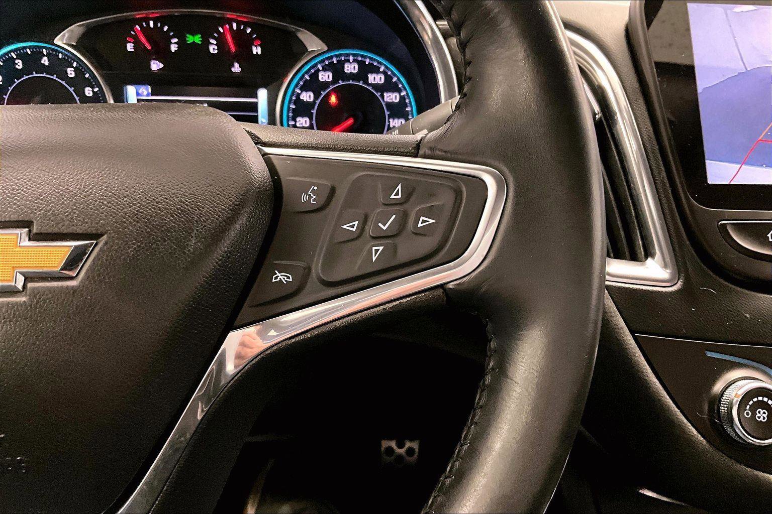 Used 2017 Chevrolet Malibu LT image 18